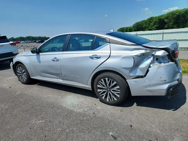 1N4BL4DW2SN411269 2025 NISSAN ALTIMA - Image 2