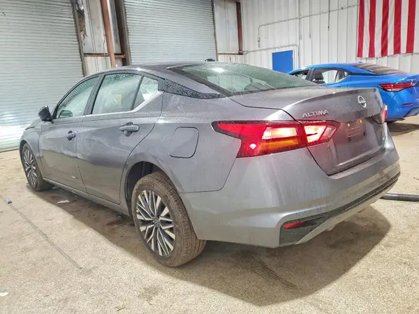 1N4BL4DW2TN305454 2026 NISSAN ALTIMA - Image 2