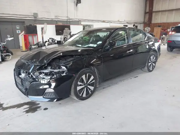 1N4BL4DW3NN348266 2022 NISSAN ALTIMA - Image 2