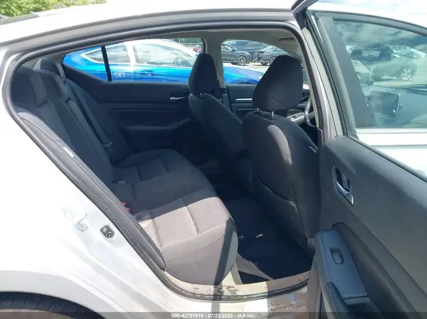 1N4BL4DW3NN387701 2022 NISSAN ALTIMA - Image 8
