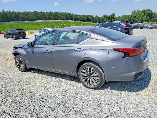 1N4BL4DW3PN303430 2023 NISSAN ALTIMA - Image 2