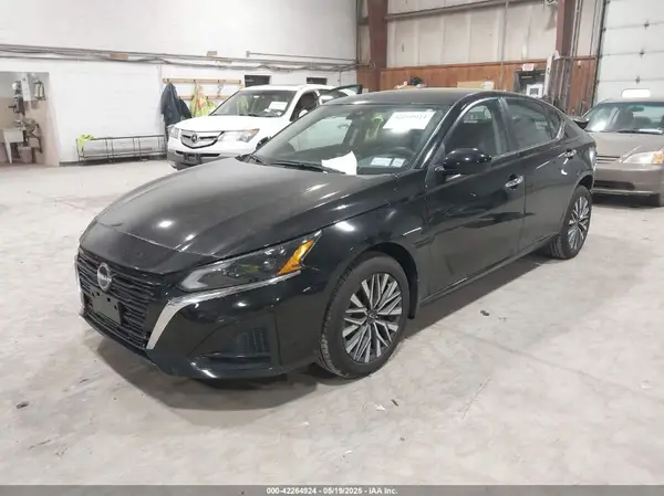 1N4BL4DW3PN422501 2023 NISSAN ALTIMA - Image 2