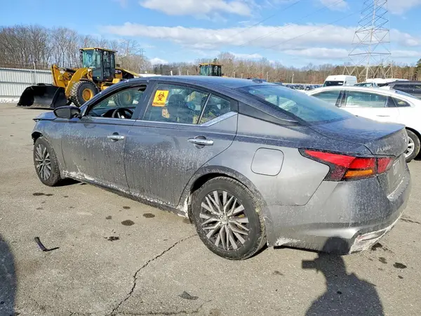 1N4BL4DW3RN304824 2024 NISSAN ALTIMA - Image 2