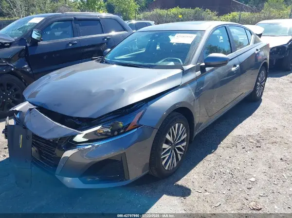 1N4BL4DW3RN359516 2024 NISSAN ALTIMA - Image 2