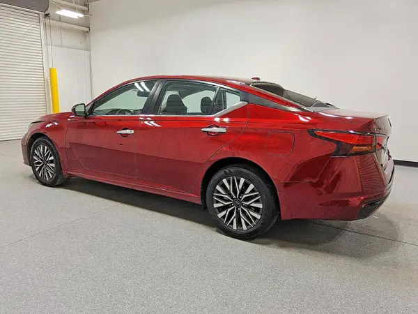 1N4BL4DW3RN406575 2024 NISSAN ALTIMA - Image 2