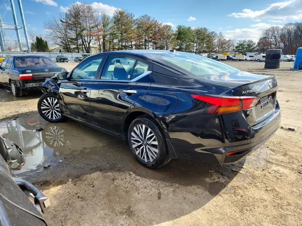 1N4BL4DW3RN414787 2024 NISSAN ALTIMA - Image 2