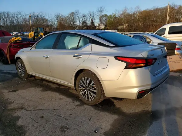 1N4BL4DW3RN427345 2024 NISSAN ALTIMA - Image 2