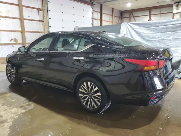 1N4BL4DW3SN323489 2025 NISSAN ALTIMA - Image 2