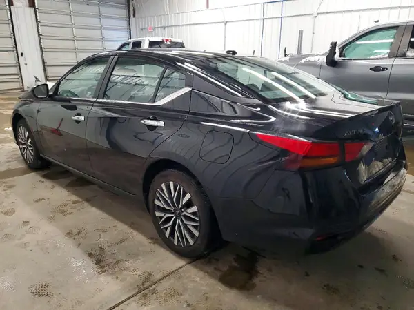 1N4BL4DW3SN363510 2025 NISSAN ALTIMA - Image 2