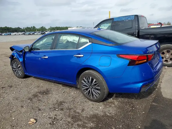 1N4BL4DW3SN366455 2025 NISSAN ALTIMA - Image 2