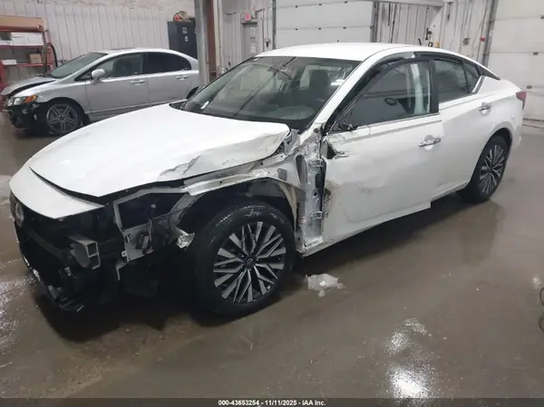 1N4BL4DW3SN370876 2025 NISSAN ALTIMA - Image 2