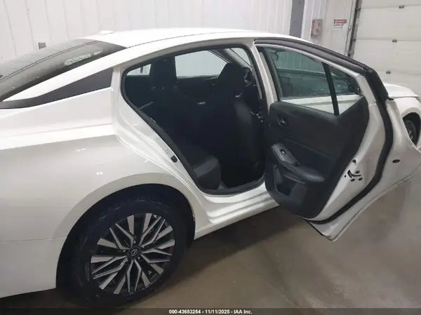 1N4BL4DW3SN370876 2025 NISSAN ALTIMA - Image 8
