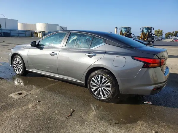 1N4BL4DW3SN371297 2025 NISSAN ALTIMA - Image 2