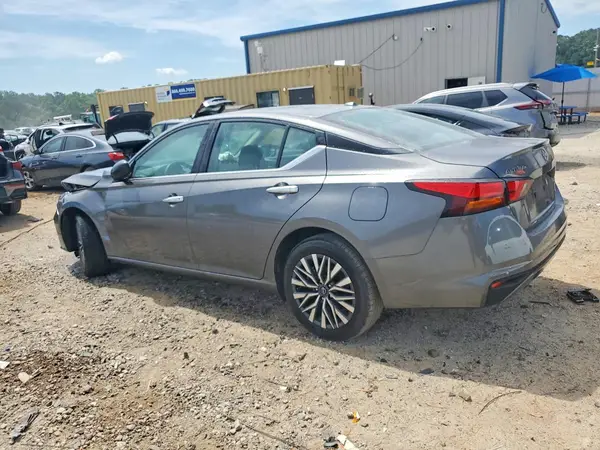 1N4BL4DW3SN372627 2025 NISSAN ALTIMA - Image 2