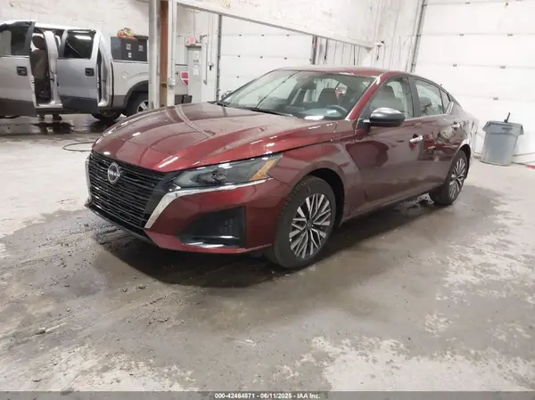 1N4BL4DW3SN383031 2025 NISSAN ALTIMA - Image 2