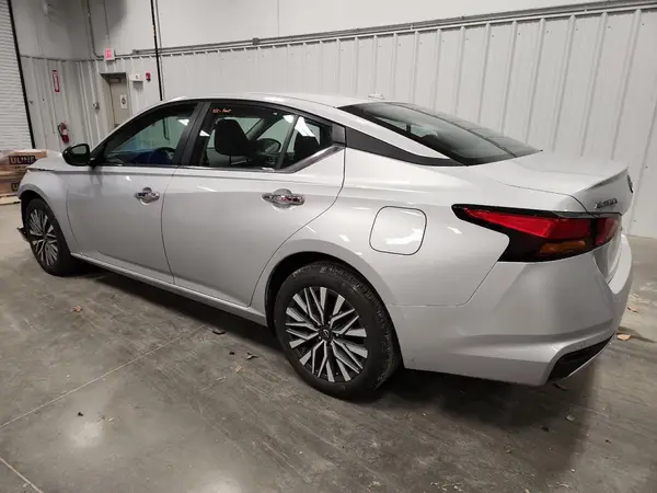 1N4BL4DW3SN411054 2025 NISSAN ALTIMA - Image 2
