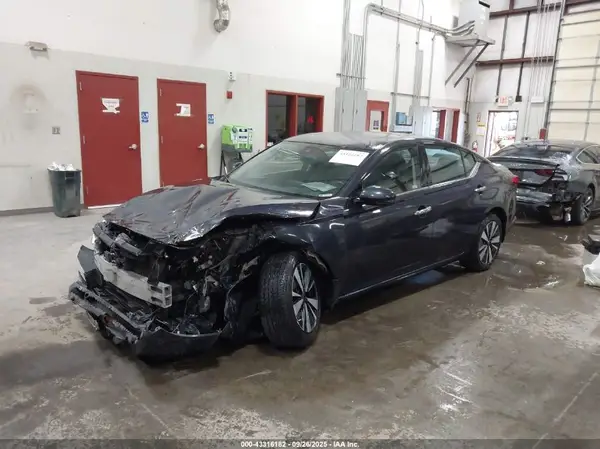 1N4BL4DW4LC240134 2020 NISSAN ALTIMA - Image 2