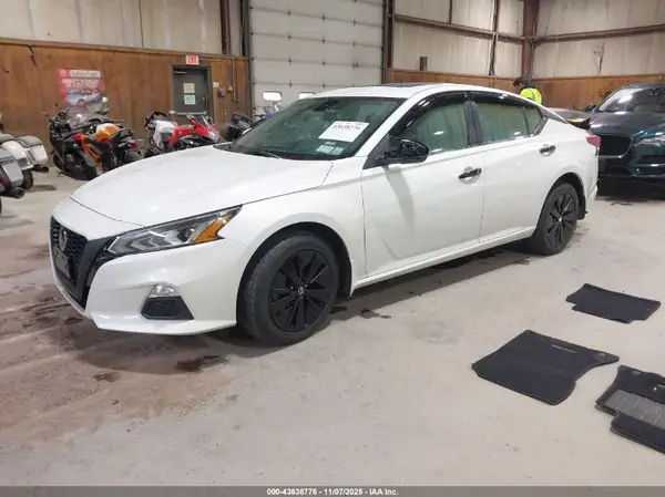 1N4BL4DW4NN350110 2022 NISSAN ALTIMA - Image 2