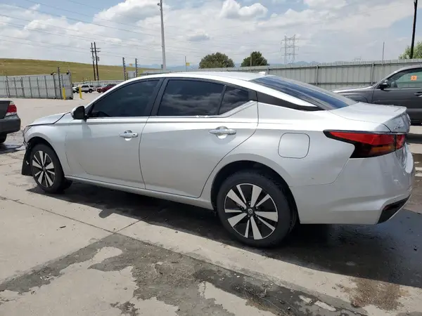 1N4BL4DW4NN365111 2022 NISSAN ALTIMA - Image 2