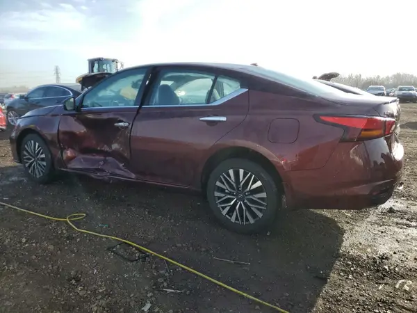 1N4BL4DW4PN306093 2023 NISSAN ALTIMA - Image 2