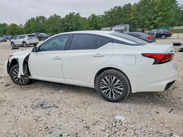 1N4BL4DW4PN335688 2023 NISSAN ALTIMA - Image 2