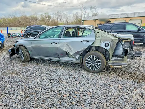 1N4BL4DW4PN387788 2023 NISSAN ALTIMA - Image 2
