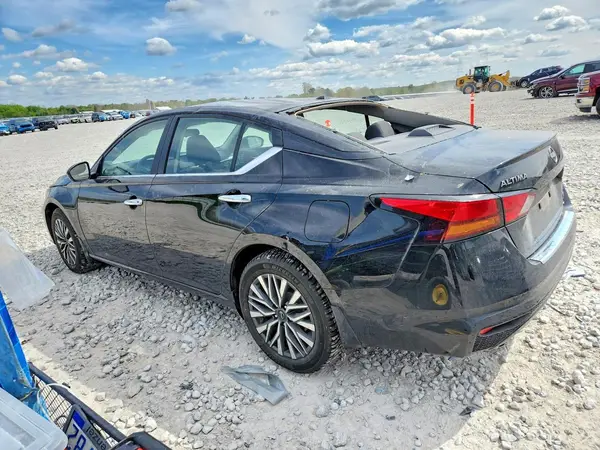 1N4BL4DW4PN394661 2023 NISSAN ALTIMA - Image 2
