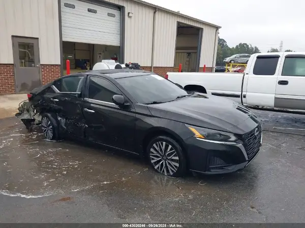 1N4BL4DW4PN404816 2023 NISSAN ALTIMA - Image 1
