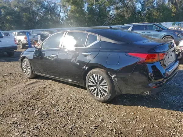 1N4BL4DW4PN414651 2023 NISSAN ALTIMA - Image 2