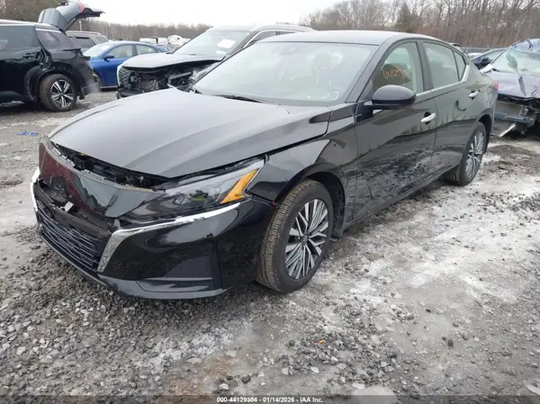 1N4BL4DW4PN423432 2023 NISSAN ALTIMA - Image 2