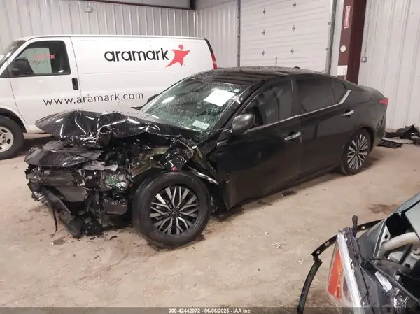 1N4BL4DW4RN352591 2024 NISSAN ALTIMA - Image 2