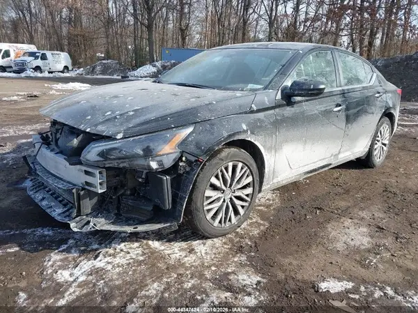 1N4BL4DW4RN352607 2024 NISSAN ALTIMA - Image 2