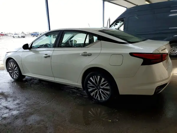 1N4BL4DW4RN353191 2024 NISSAN ALTIMA - Image 2