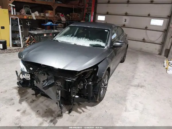 1N4BL4DW4RN367639 2024 NISSAN ALTIMA - Image 2