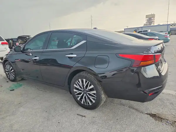 1N4BL4DW4RN387244 2024 NISSAN ALTIMA - Image 2