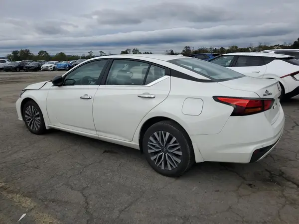 1N4BL4DW4RN398017 2024 NISSAN ALTIMA - Image 2