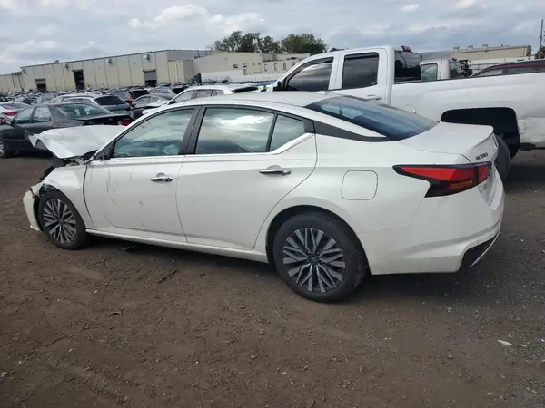 1N4BL4DW4RN420596 2024 NISSAN ALTIMA - Image 2
