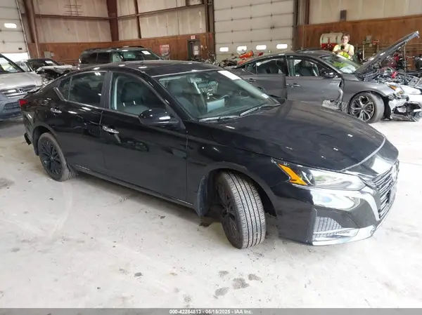 1N4BL4DW4SN332783 2025 NISSAN ALTIMA - Image 1