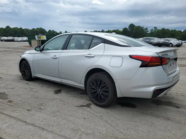 1N4BL4DW4SN346859 2025 NISSAN ALTIMA - Image 2