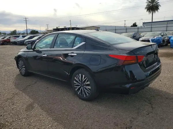 1N4BL4DW4SN352029 2025 NISSAN ALTIMA - Image 2