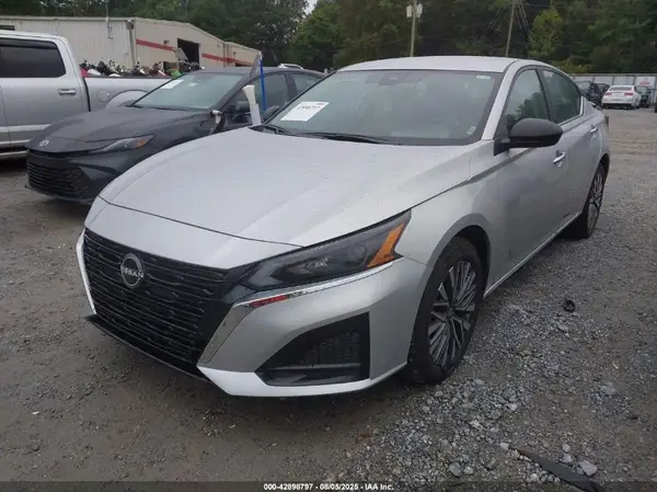 1N4BL4DW4SN378825 2025 NISSAN ALTIMA - Image 2