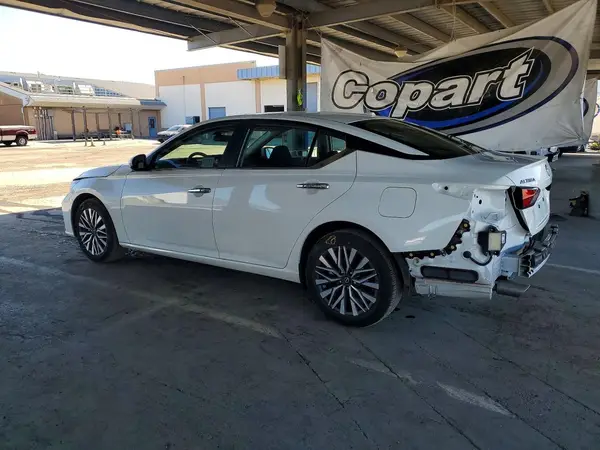 1N4BL4DW4SN409863 2025 NISSAN ALTIMA - Image 2