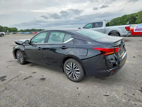 1N4BL4DW4TN311143 2026 NISSAN ALTIMA - Image 2