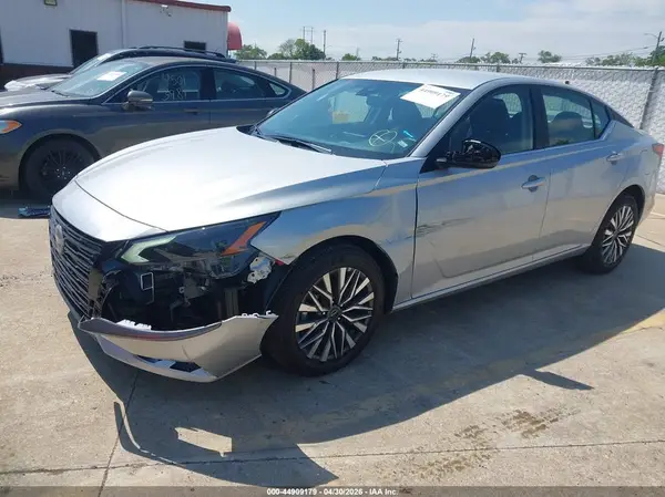 1N4BL4DW4TN320599 2026 NISSAN ALTIMA - Image 2