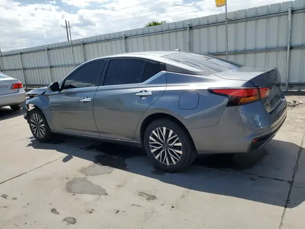 1N4BL4DW5PN315675 2023 NISSAN ALTIMA - Image 2