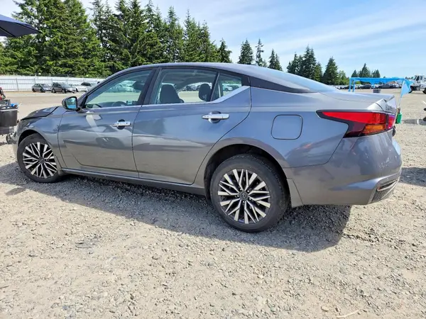 1N4BL4DW5PN337076 2023 NISSAN ALTIMA - Image 2