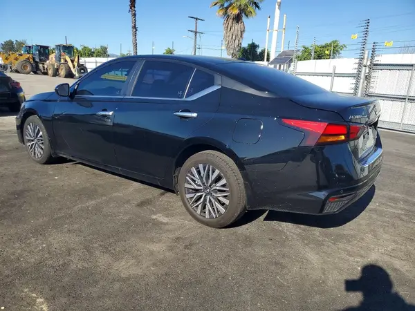1N4BL4DW5PN415940 2023 NISSAN ALTIMA - Image 2