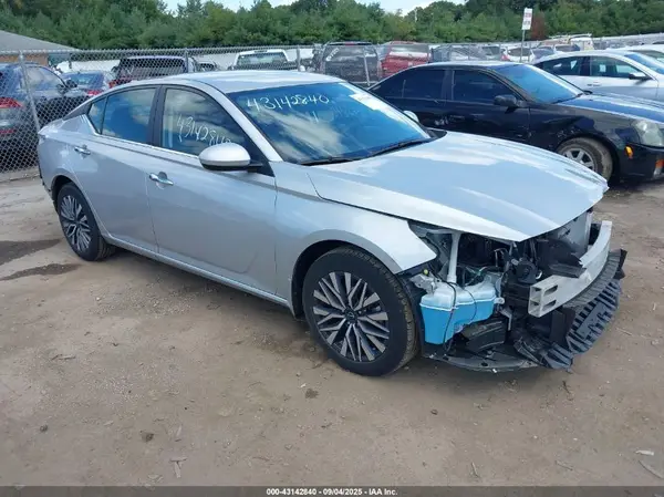 1N4BL4DW5PN423570 2023 NISSAN ALTIMA - Image 1