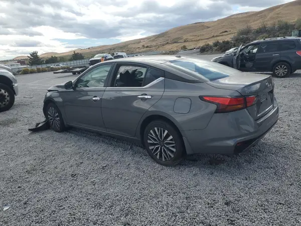 1N4BL4DW5RN304694 2024 NISSAN ALTIMA - Image 2