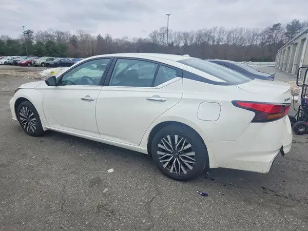 1N4BL4DW5RN305067 2024 NISSAN ALTIMA - Image 2
